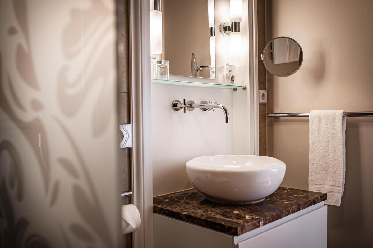 Badezimmer 01
